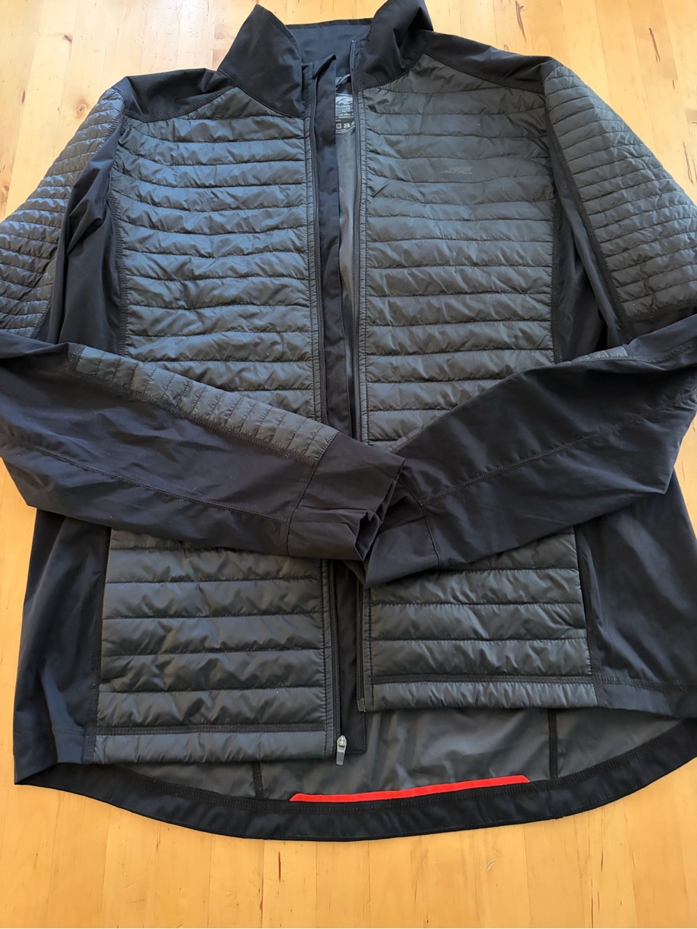 Like New Altra Quilted Lightweight Jacket